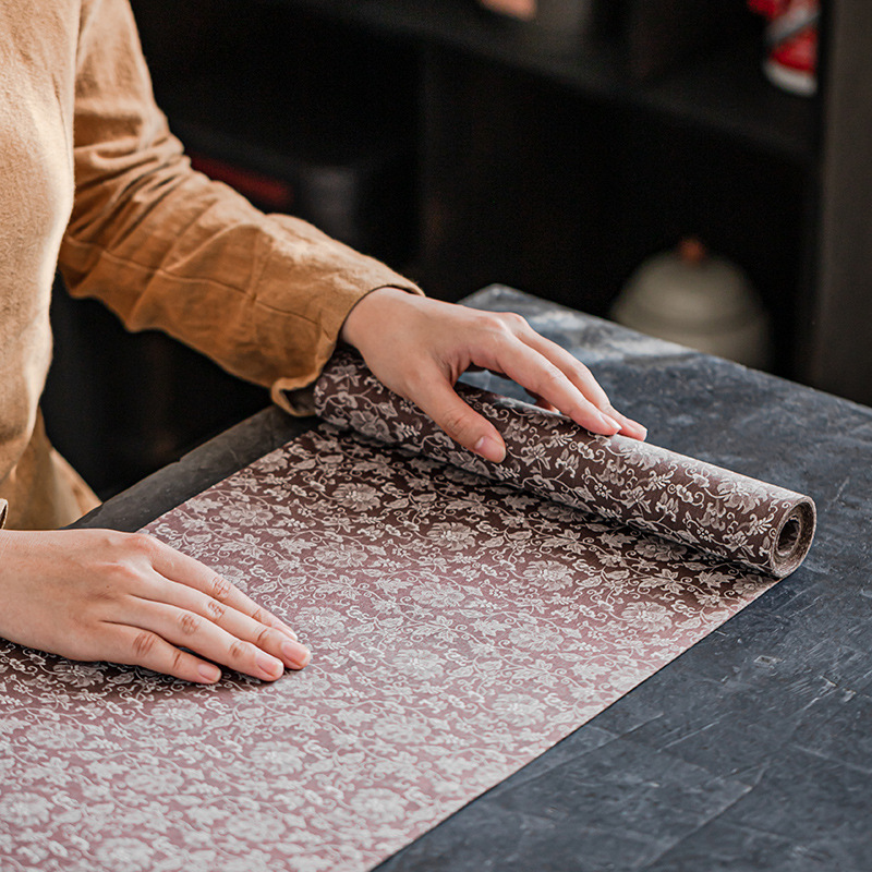Tangled Lotus Blossom Elegant  - Table Runner 评论和价格