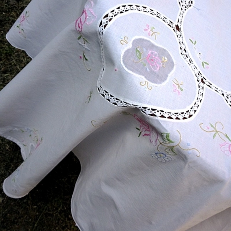 Pure cotton small machine embr - Table Runner 评论和价格