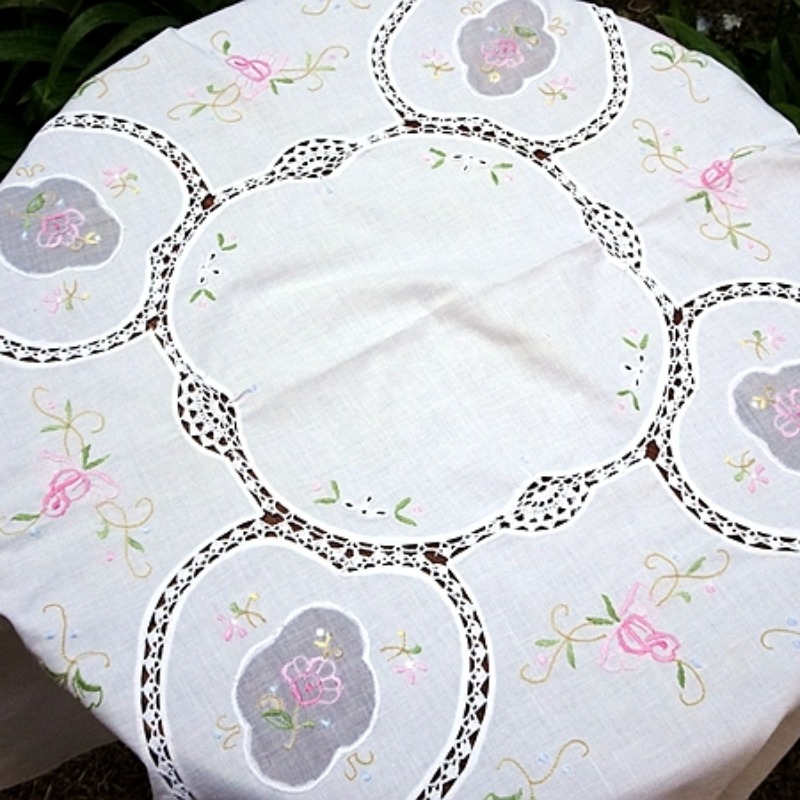 Pure cotton small machine embr - Table Runner 评论和价格