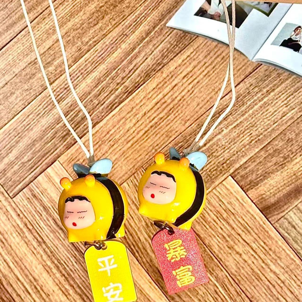 Crayon Shin-chan Bee Cosplay F - Decorative Mirror 评论和价格