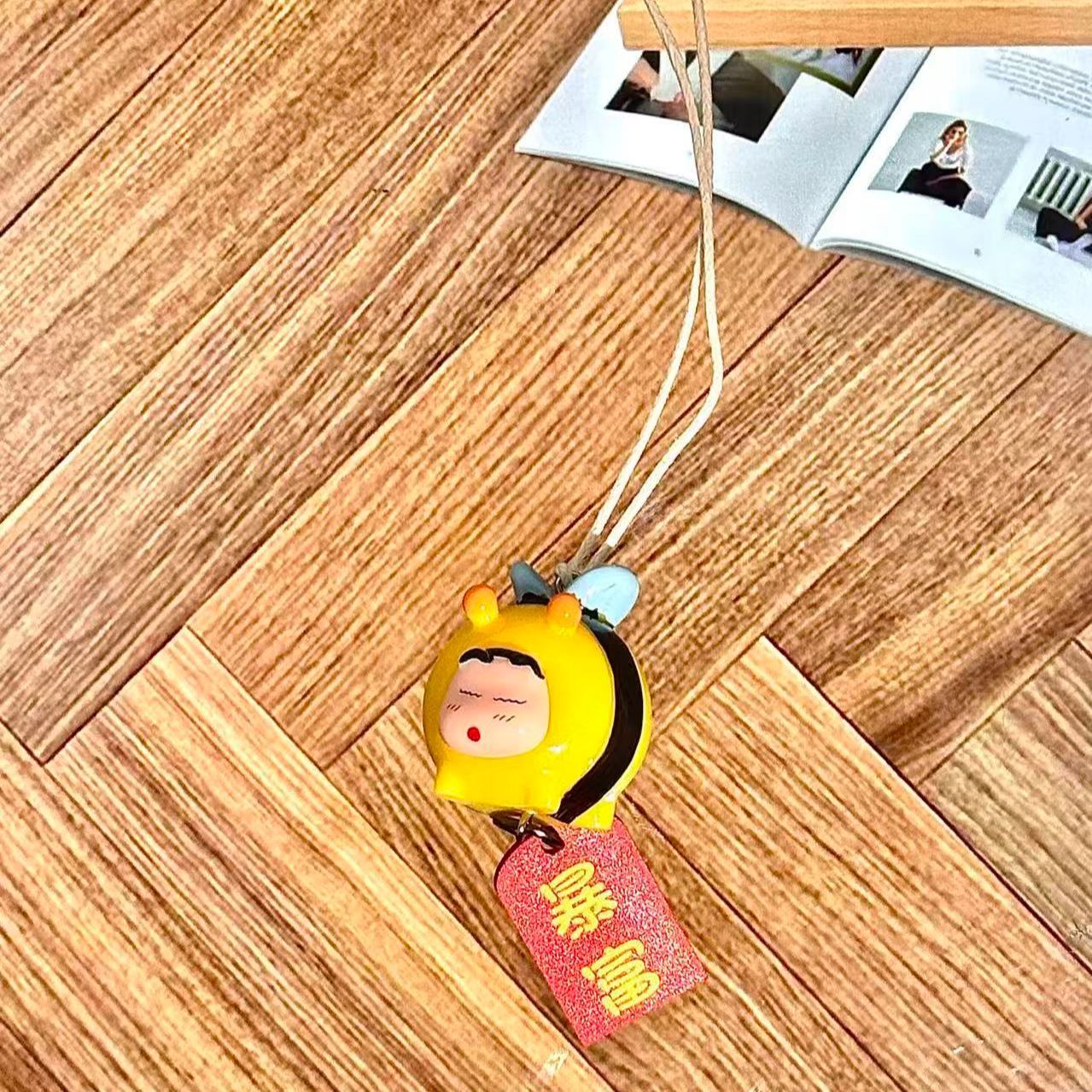 Crayon Shin-chan Bee Cosplay F - Decorative Mirror 评论和价格